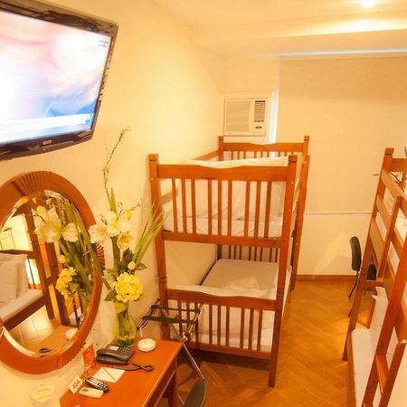 Townhouse Oak Avitel Hotel Near Osmena Highway, Pnr Pasay Station, Metro Manila 马卡蒂 外观 照片