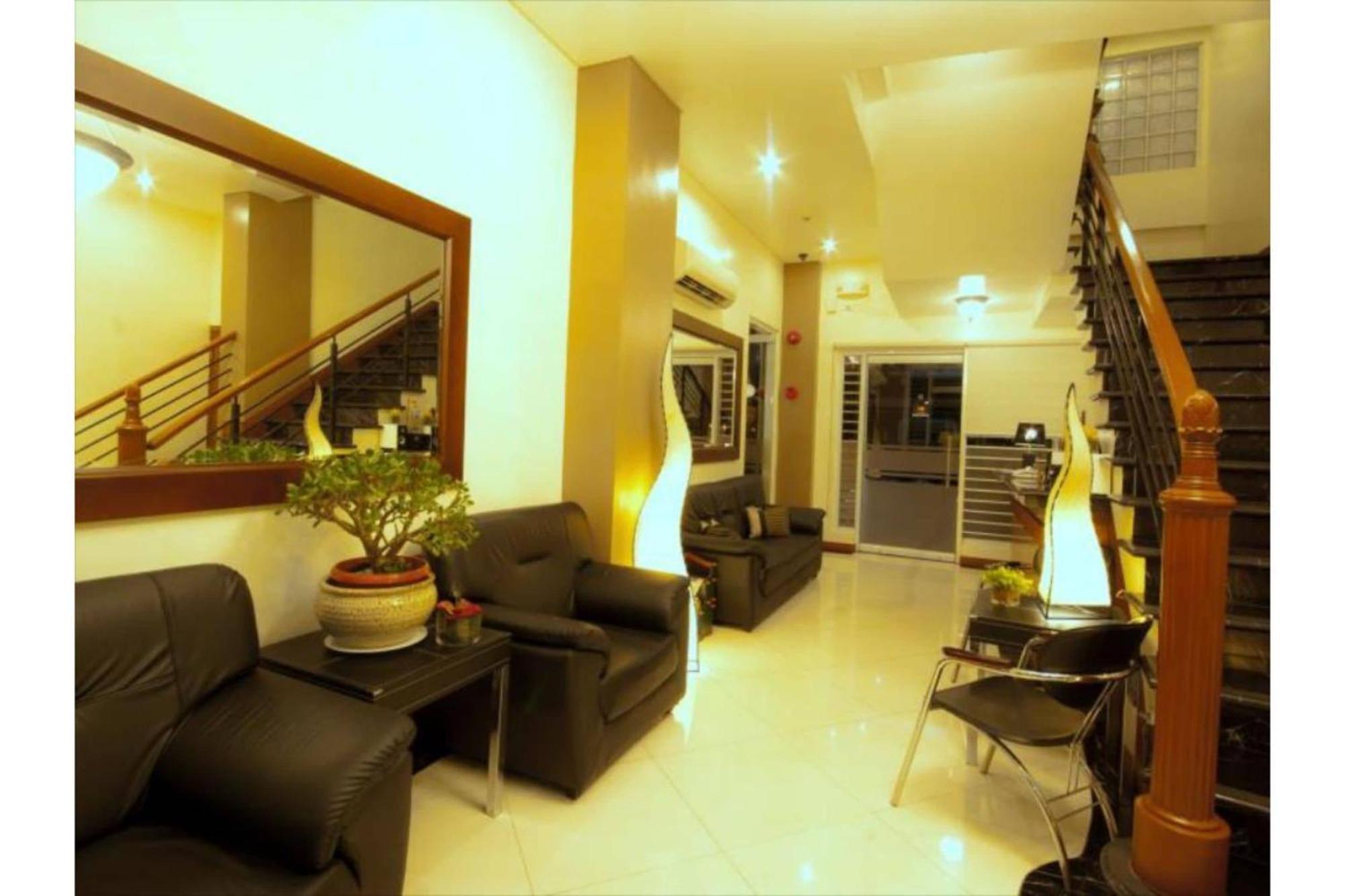 Townhouse Oak Metro Manila Near Osmena Highway Pnr Pasay Formerly Avitel Hotel 马卡蒂 外观 照片