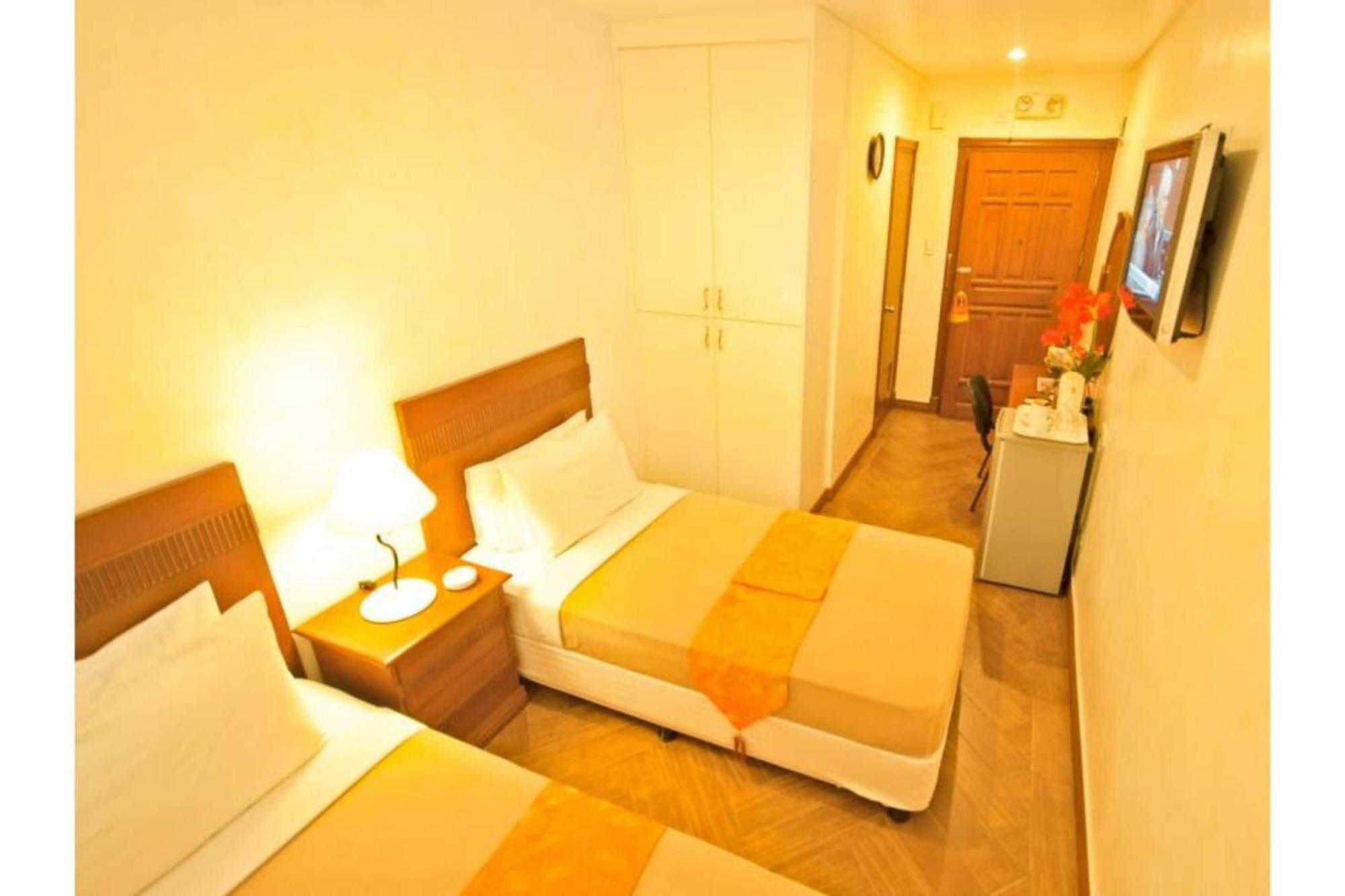 Townhouse Oak Avitel Hotel Near Osmena Highway, Pnr Pasay Station, Metro Manila 马卡蒂 外观 照片