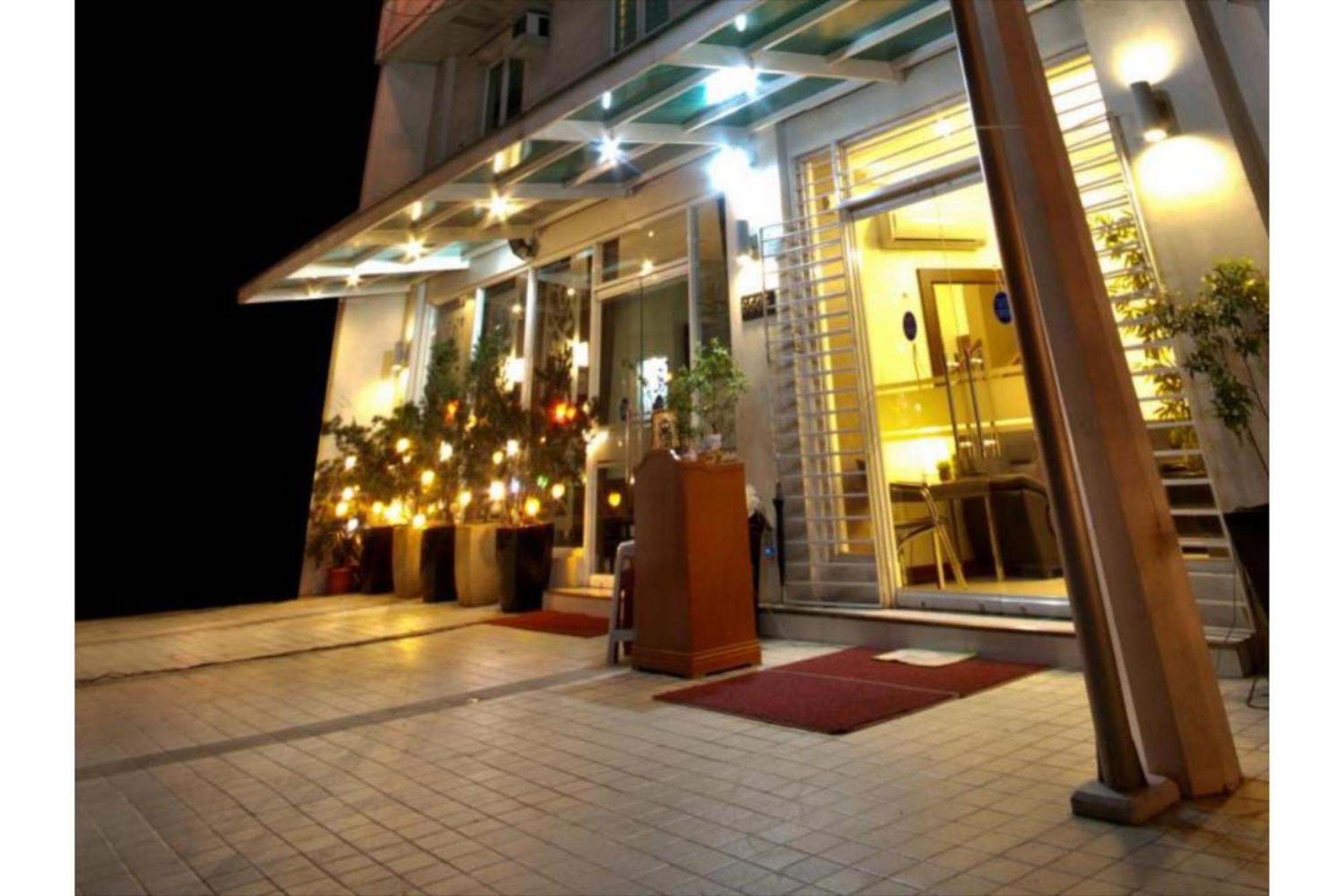 Townhouse Oak Metro Manila Near Osmena Highway Pnr Pasay Formerly Avitel Hotel 马卡蒂 外观 照片