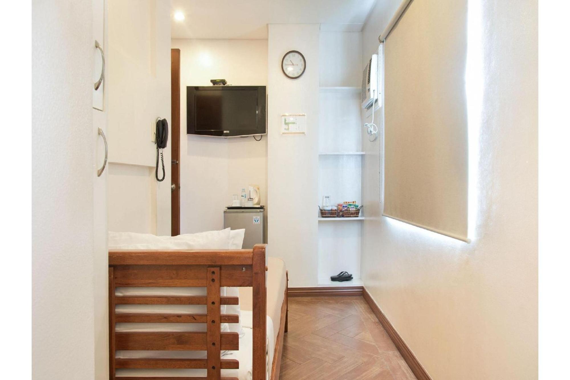 Townhouse Oak Avitel Hotel Near Osmena Highway, Pnr Pasay Station, Metro Manila 马卡蒂 外观 照片