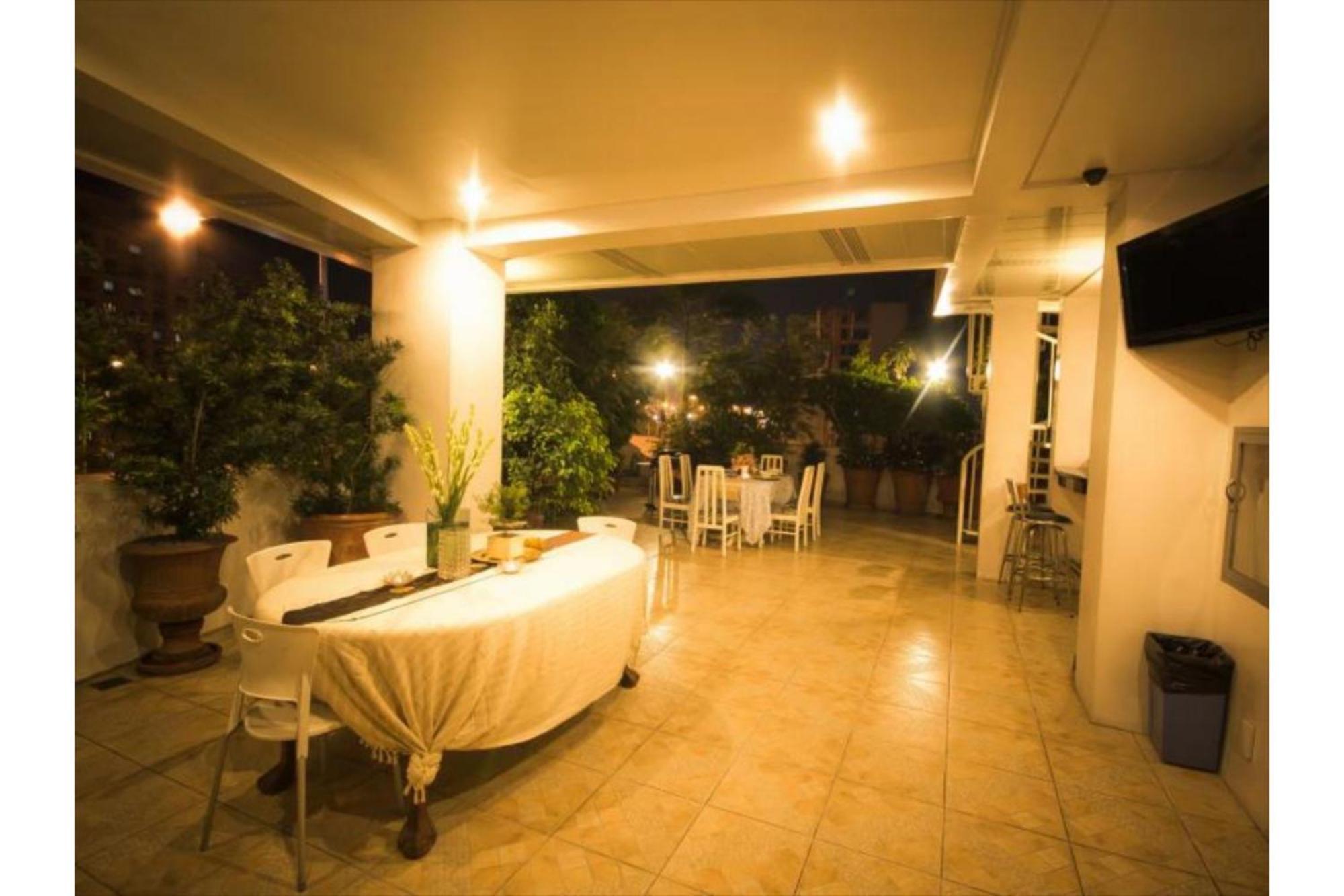 Townhouse Oak Avitel Hotel Near Osmena Highway, Pnr Pasay Station, Metro Manila 马卡蒂 外观 照片